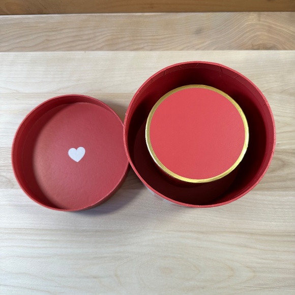 Sweet little gift boxes! Pink Hearts and Dots Round Nesting Boxes (Set of 2) - Picture 2 of 7